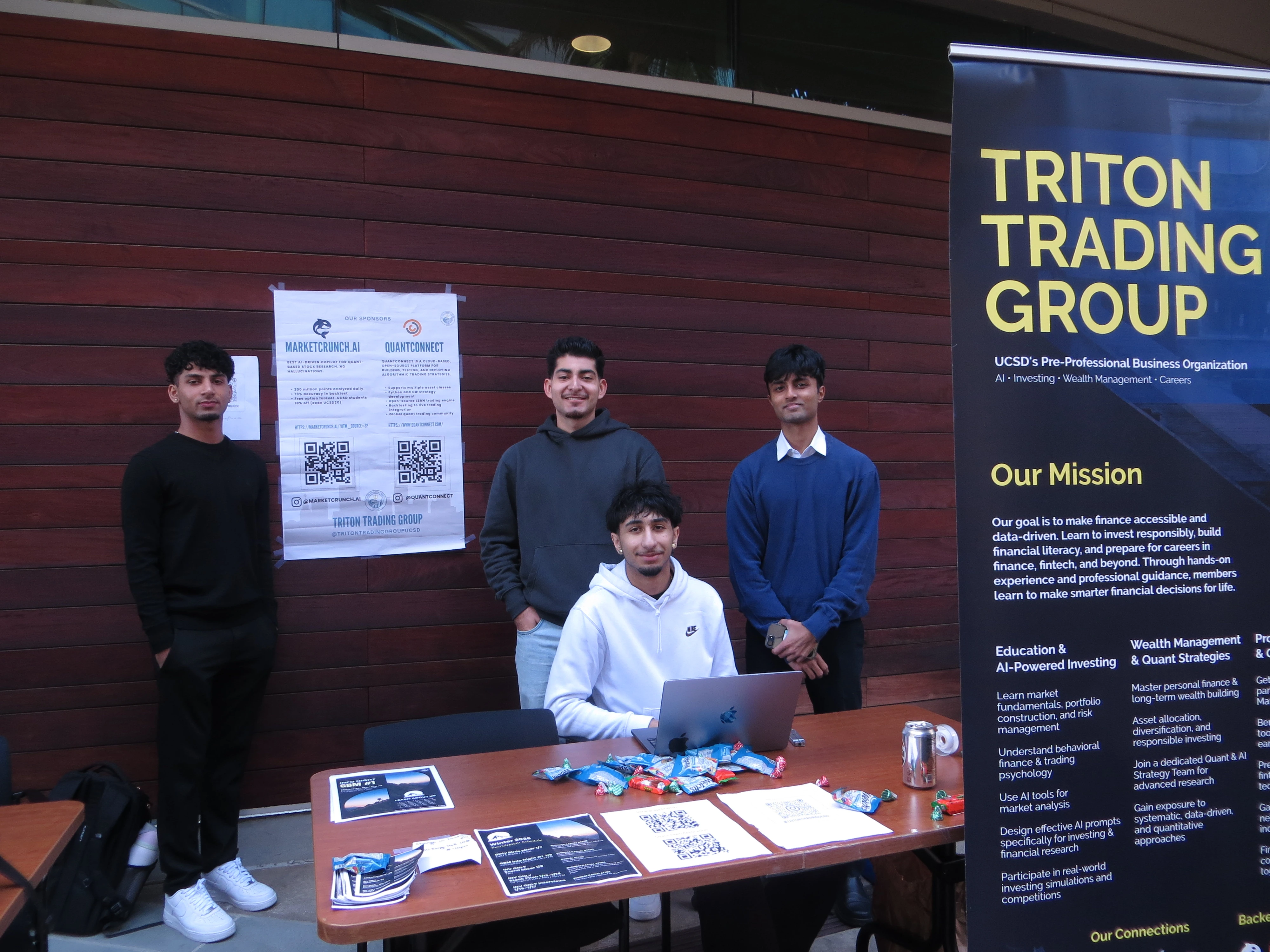 TTG tabling at UCSD
